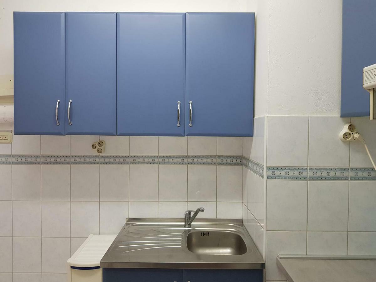 Mare Azzurro Apartments Pula Bagian luar foto